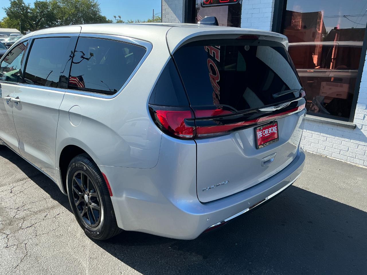 Chrysler Pacifica Select FWD 2026