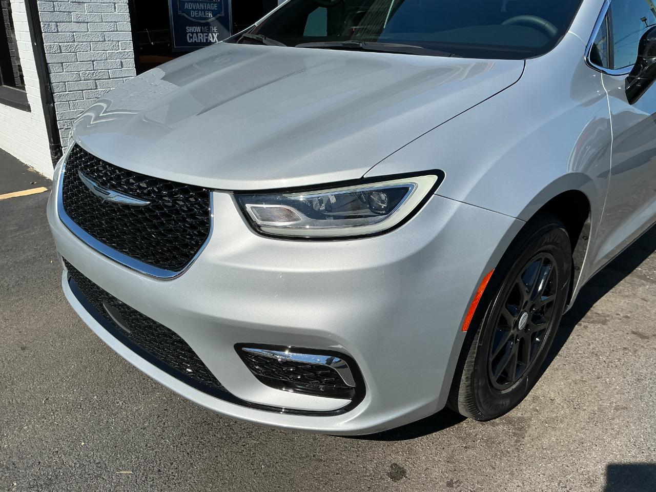 Chrysler Pacifica Select FWD 2026