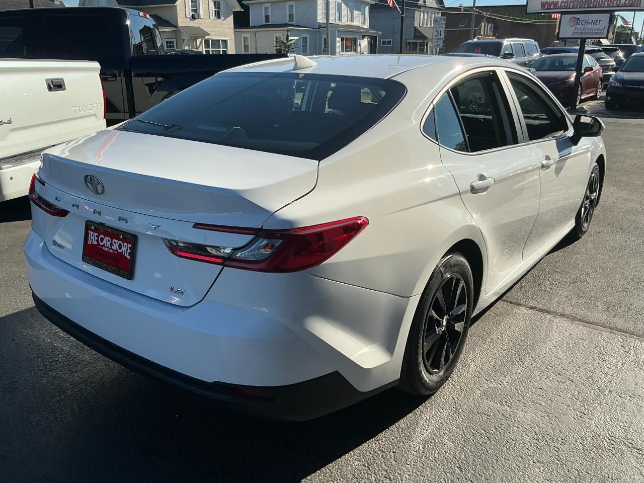 Toyota Camry LE (Natl) 2025