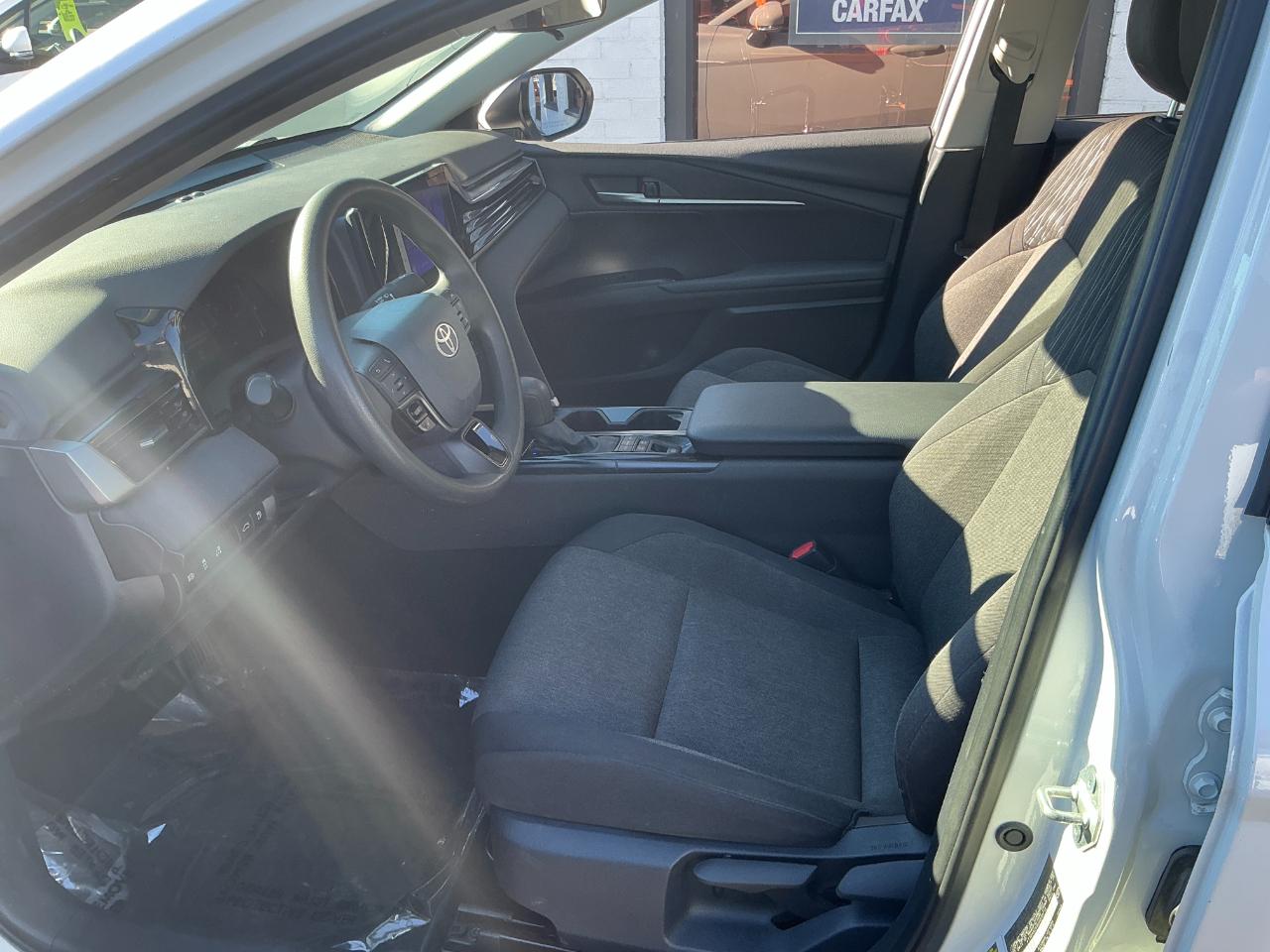 Toyota Camry LE (Natl) 2025