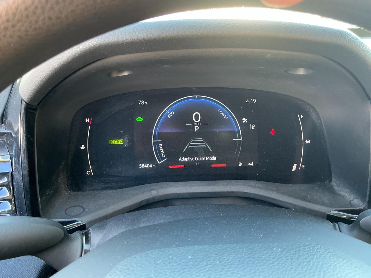 Toyota Camry LE (Natl) 2025