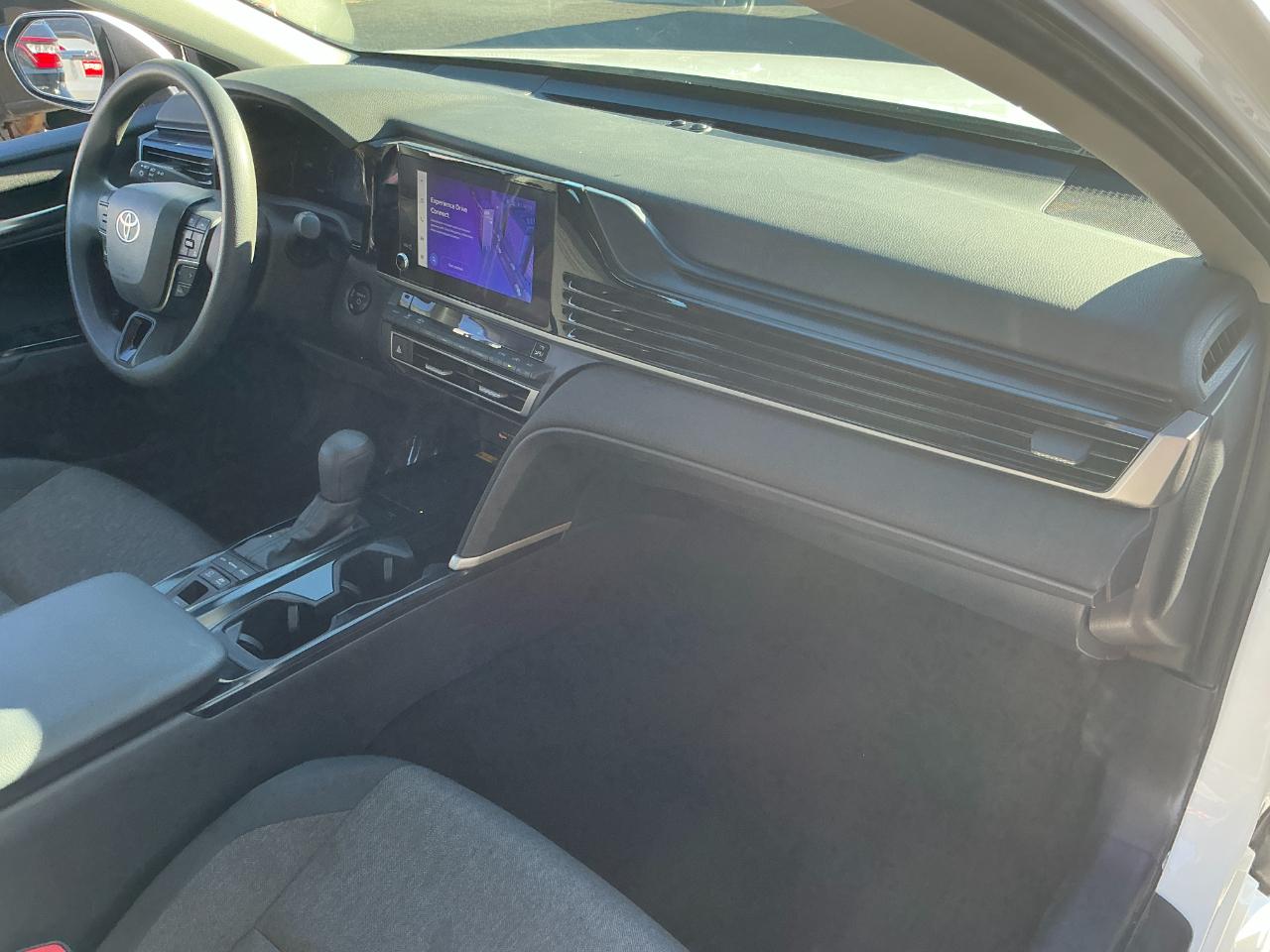 Toyota Camry LE (Natl) 2025