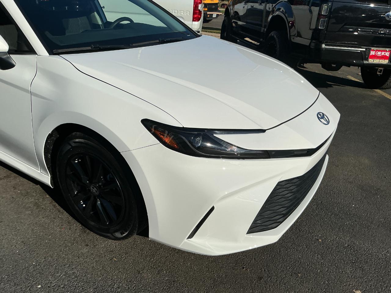Toyota Camry LE (Natl) 2025