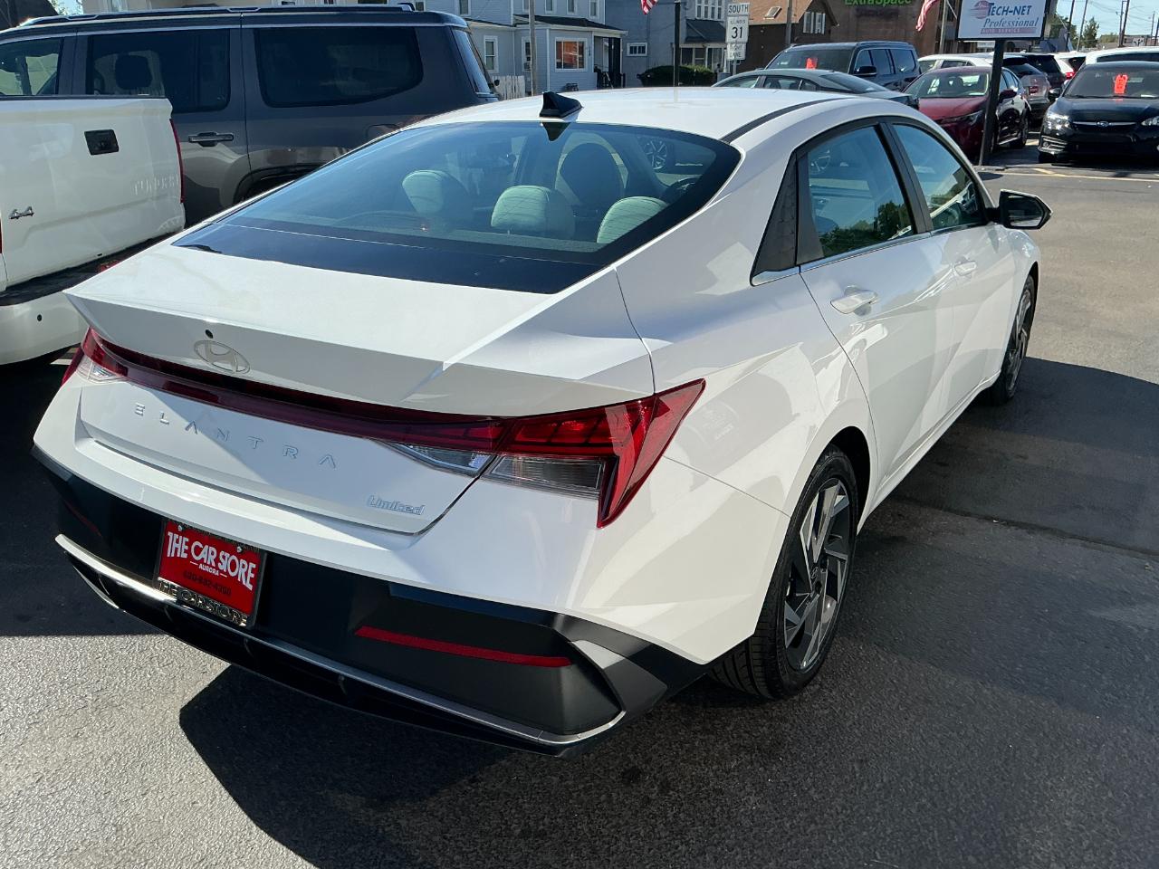 Hyundai Elantra Limited IVT 2025