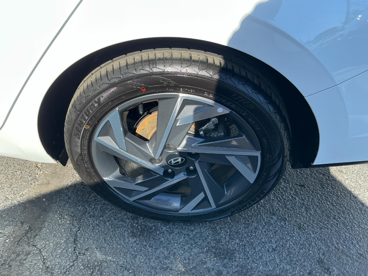 Hyundai Elantra Limited IVT 2025