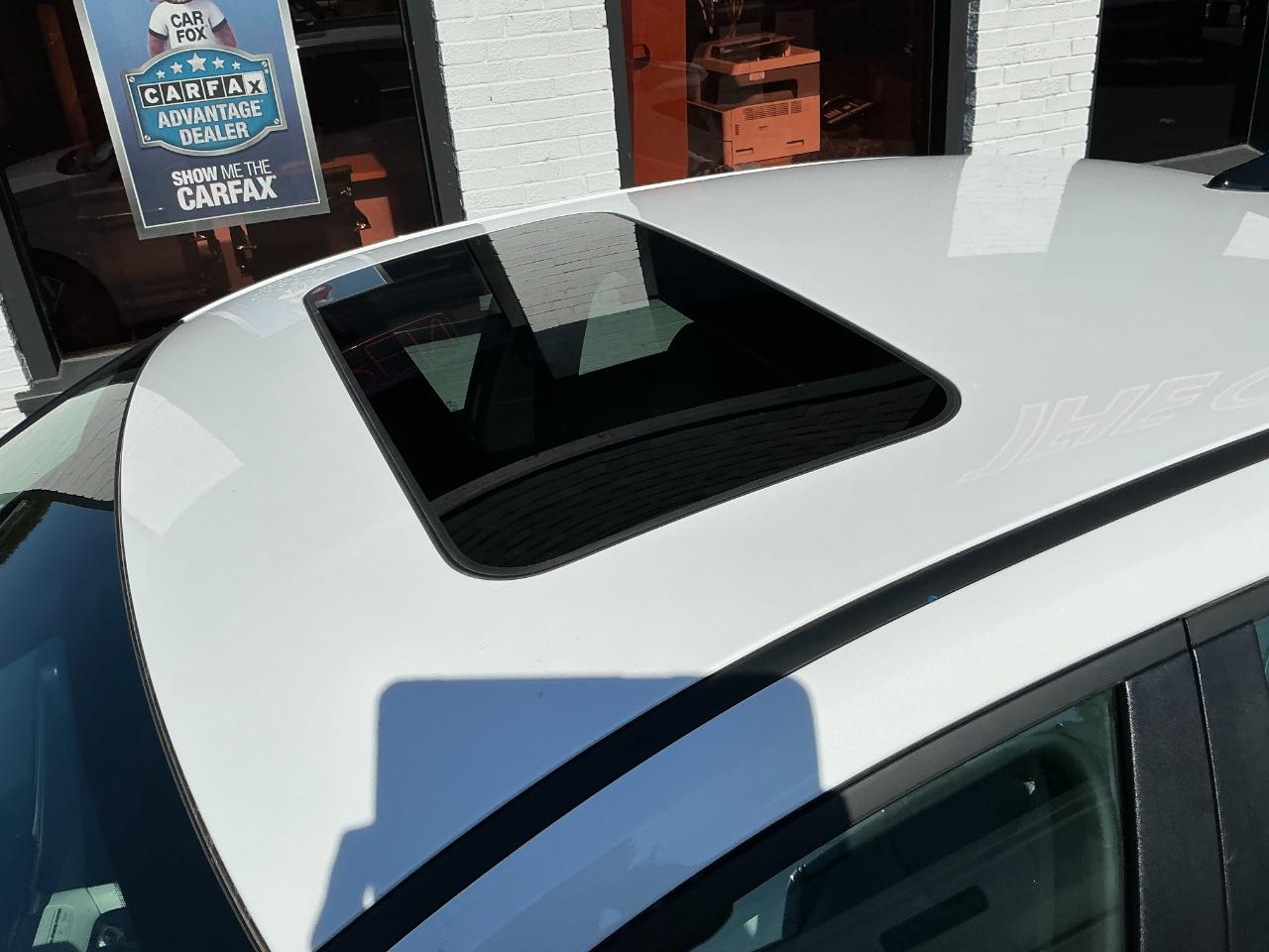 Hyundai Elantra Limited IVT 2025
