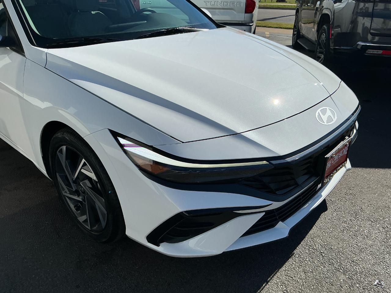 Hyundai Elantra Limited IVT 2025