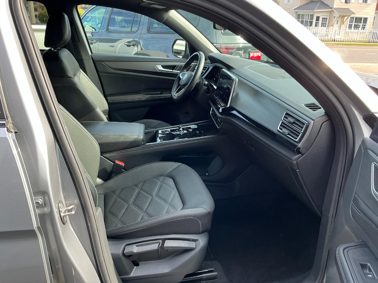 Volkswagen Atlas Cross Sport 2.0T SE w/Technology 4MOTION 2024