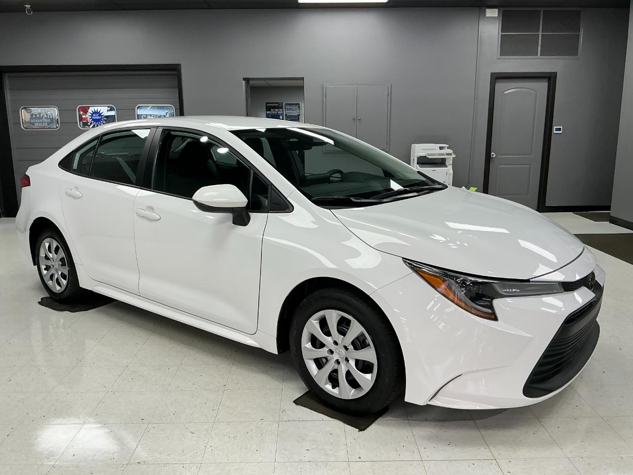 Toyota Corolla LE CVT (Natl) 2025
