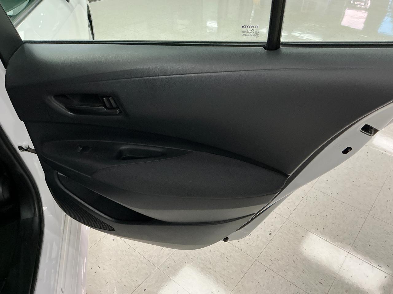 Toyota Corolla LE CVT (Natl) 2025
