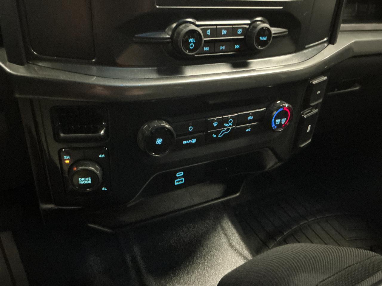 Ford F-150 XL 4WD SuperCab 6.5' Box 2022