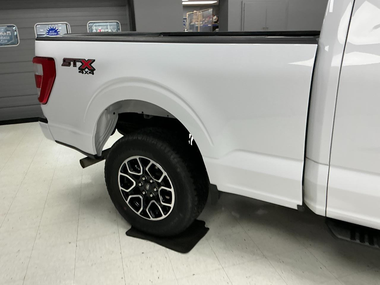 Ford F-150 XL 4WD SuperCab 6.5' Box 2022