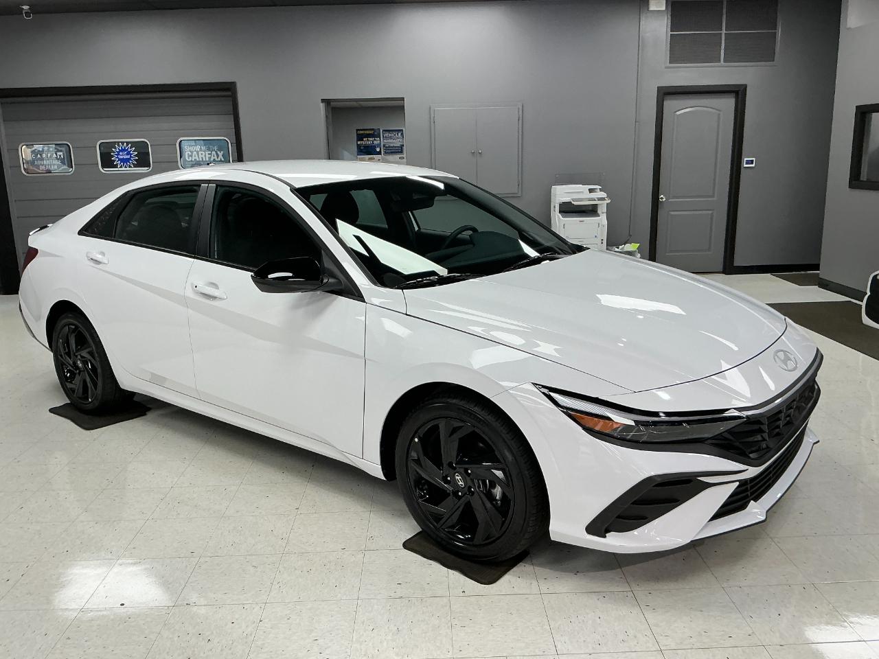 Hyundai Elantra SEL Sport Sedan 2026