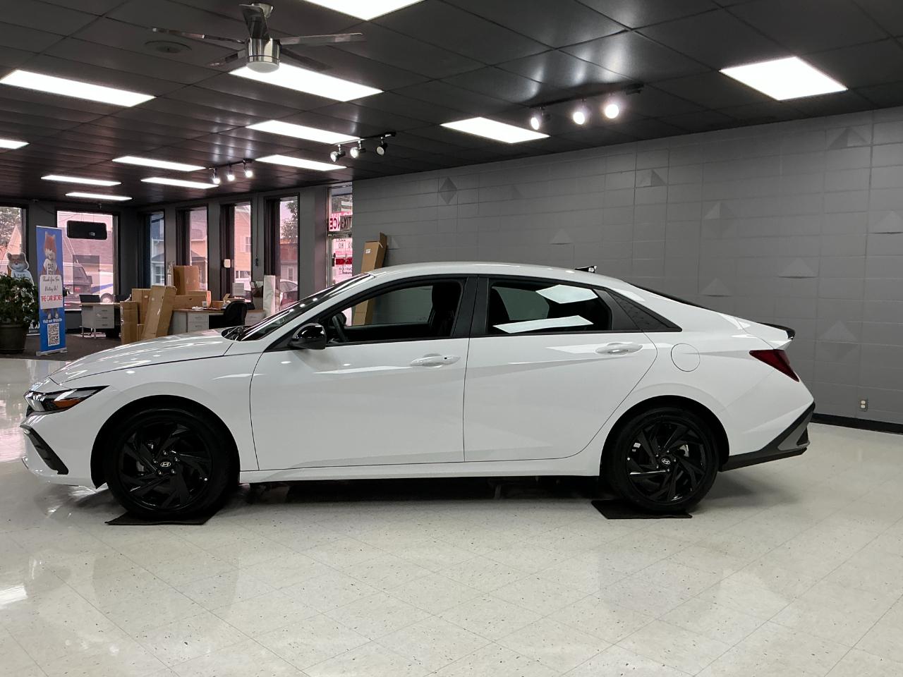 Hyundai Elantra SEL Sport Sedan 2026