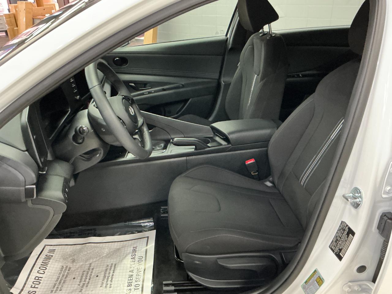 Hyundai Elantra SEL Sport Sedan 2026
