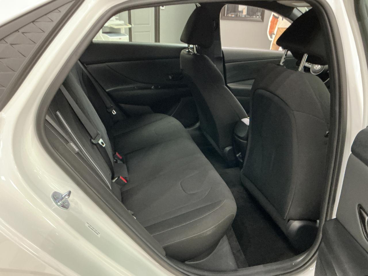 Hyundai Elantra SEL Sport Sedan 2026