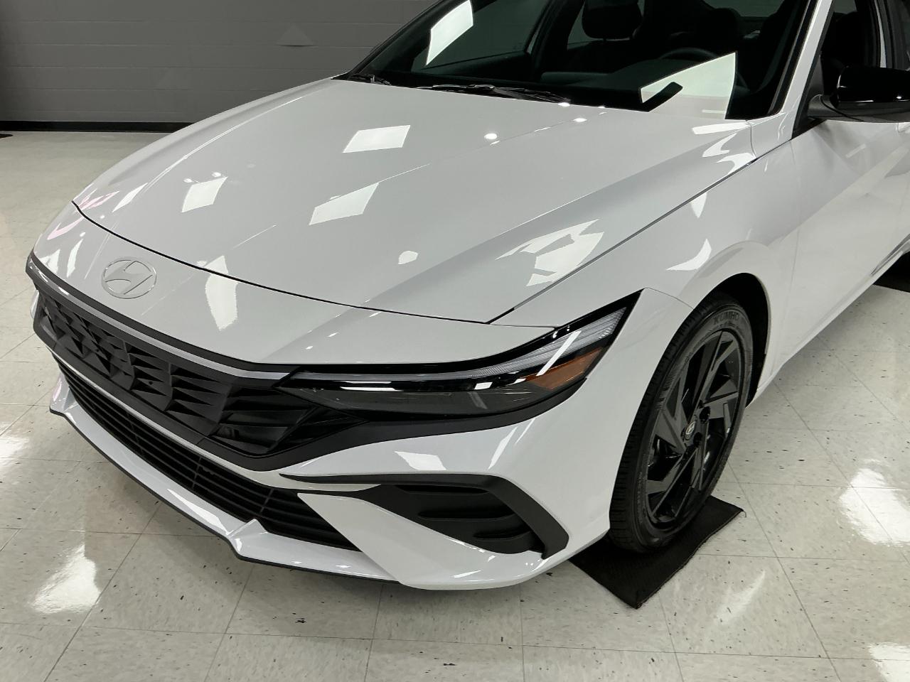 Hyundai Elantra SEL Sport Sedan 2026