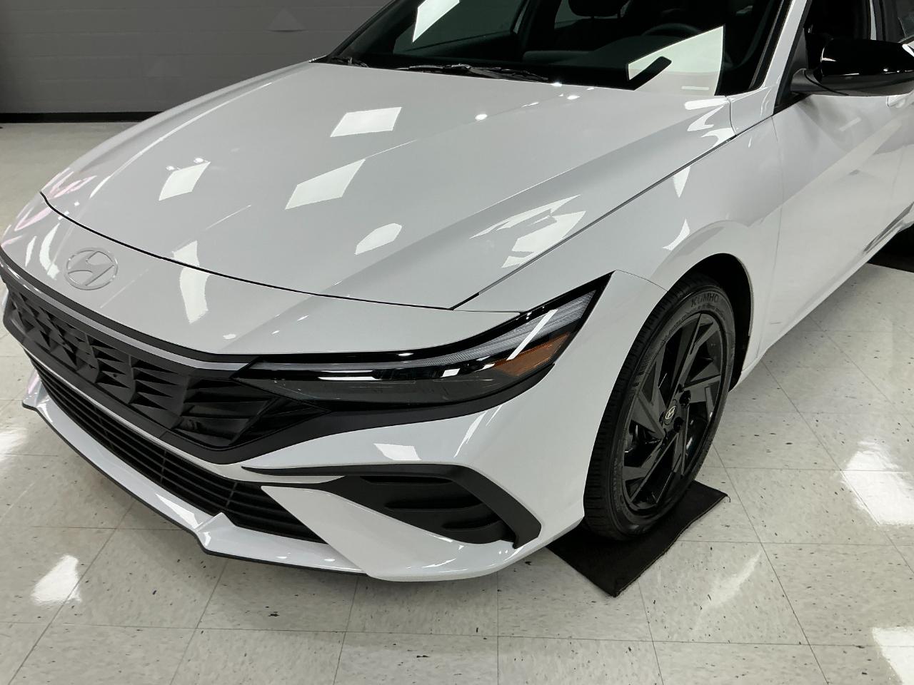 Hyundai Elantra SEL Sport Sedan 2026
