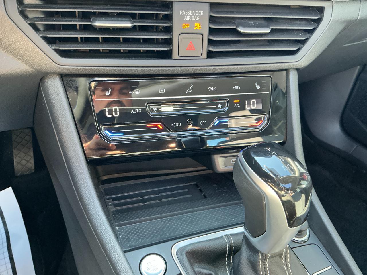 Volkswagen Jetta SE Auto 2026