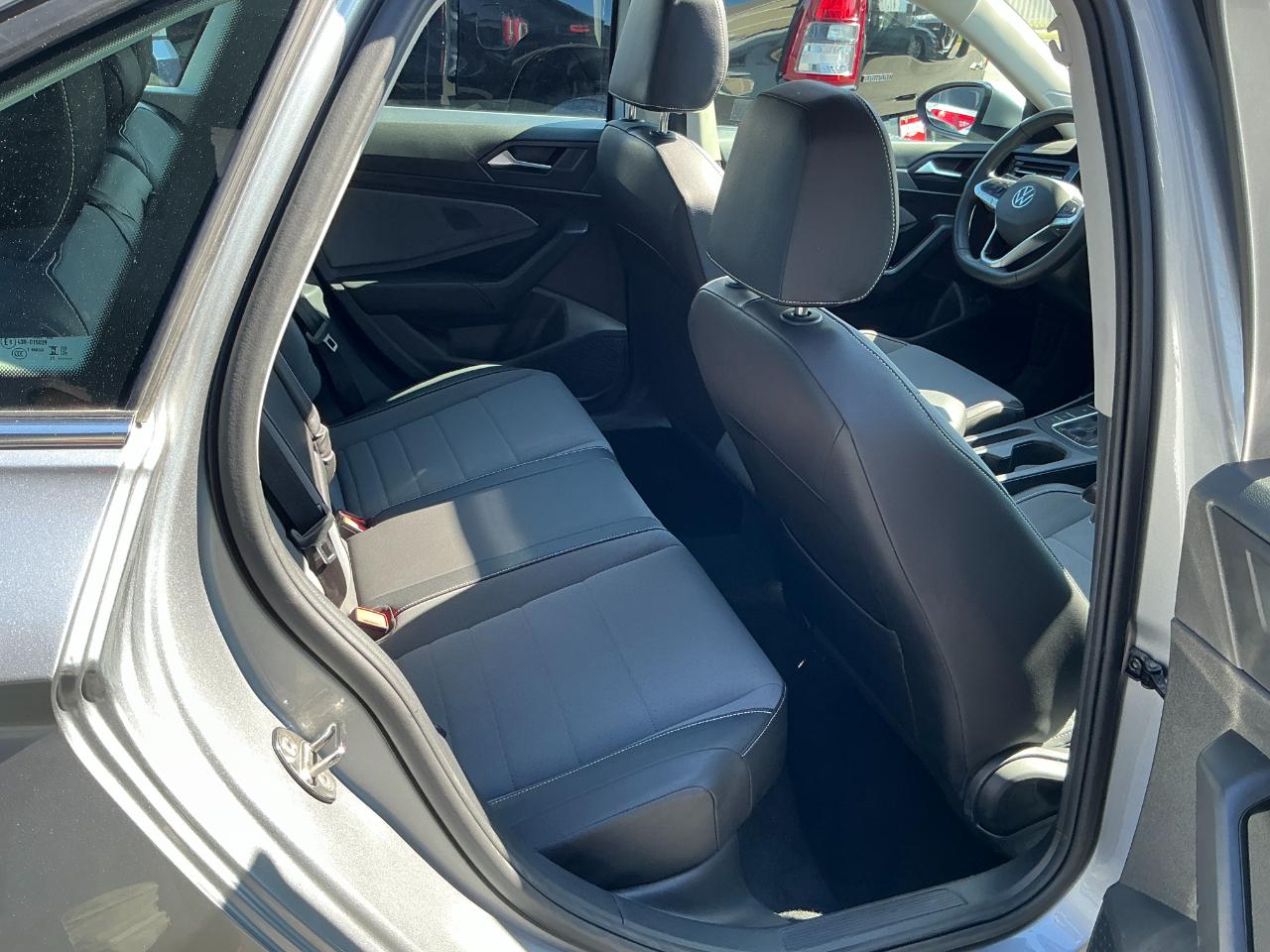Volkswagen Jetta SE Auto 2026