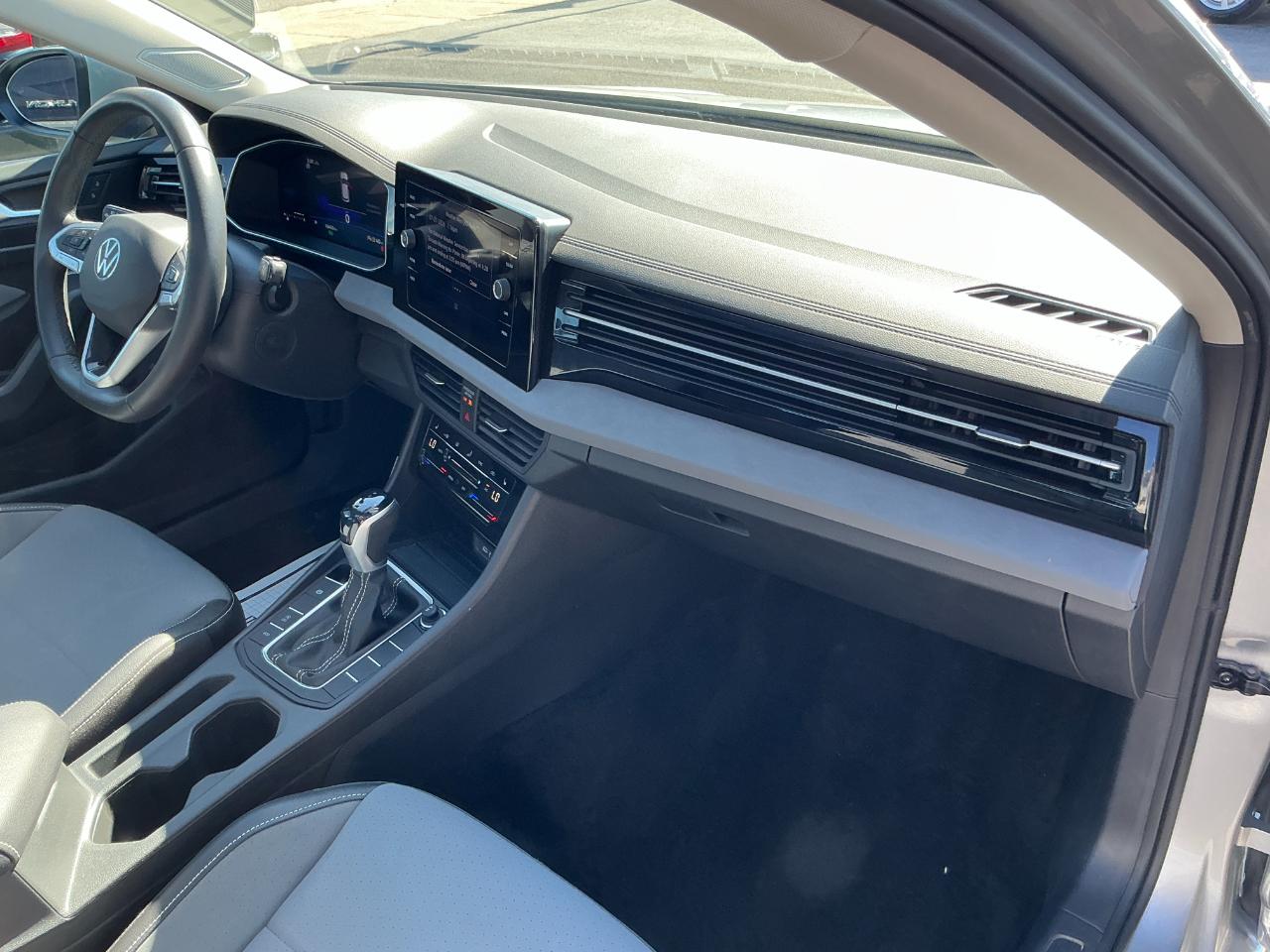 Volkswagen Jetta SE Auto 2026