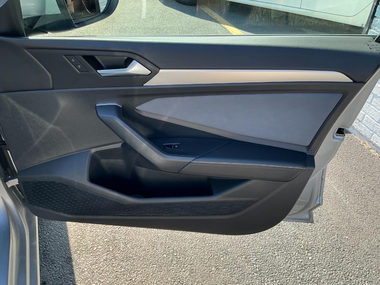 Volkswagen Jetta SE Auto 2026