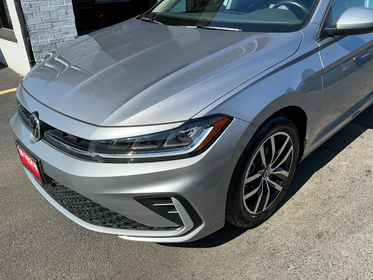 Volkswagen Jetta SE Auto 2026