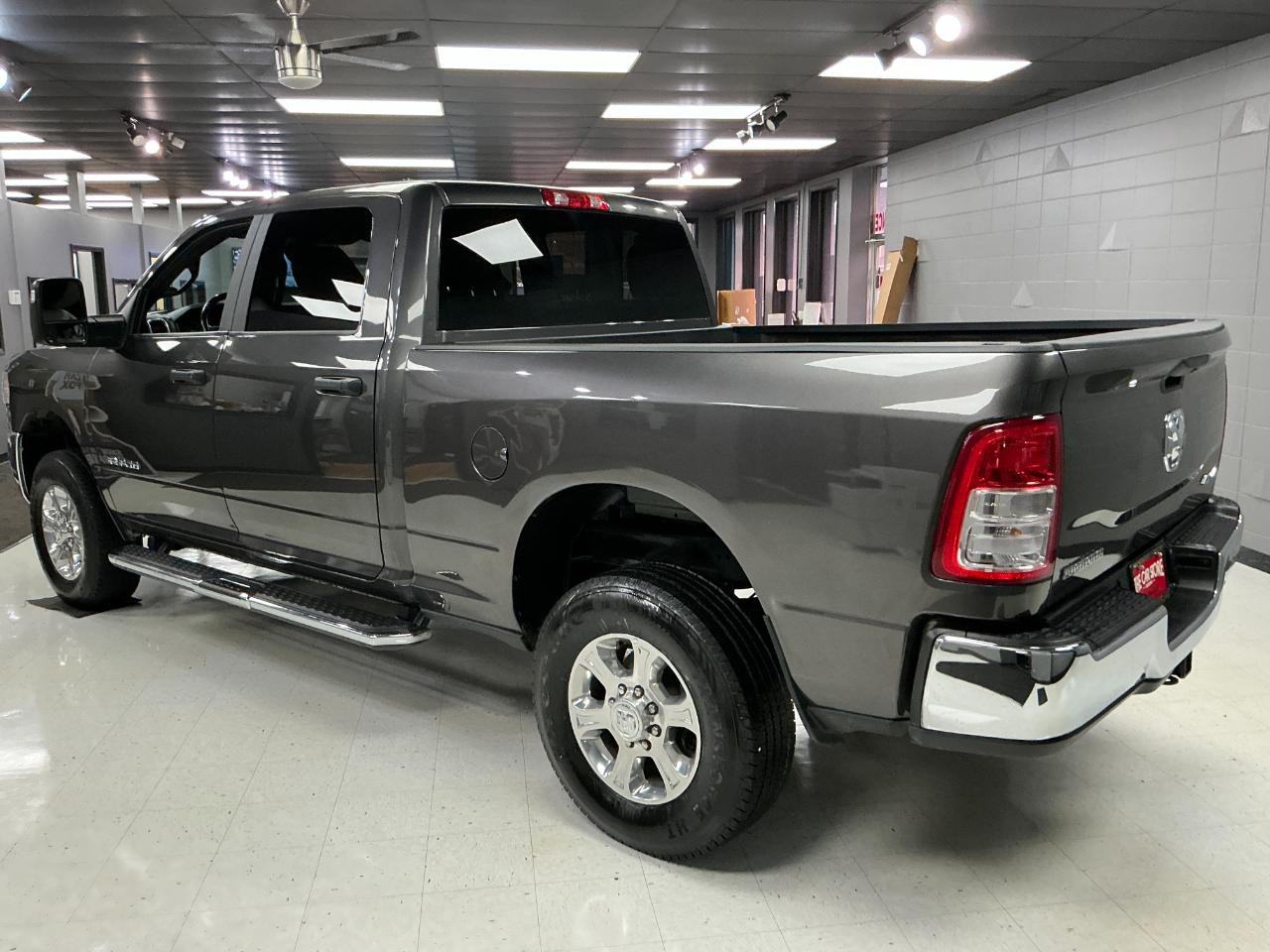 RAM 2500 Big Horn 4x4 Crew Cab 6'4" Box 2024
