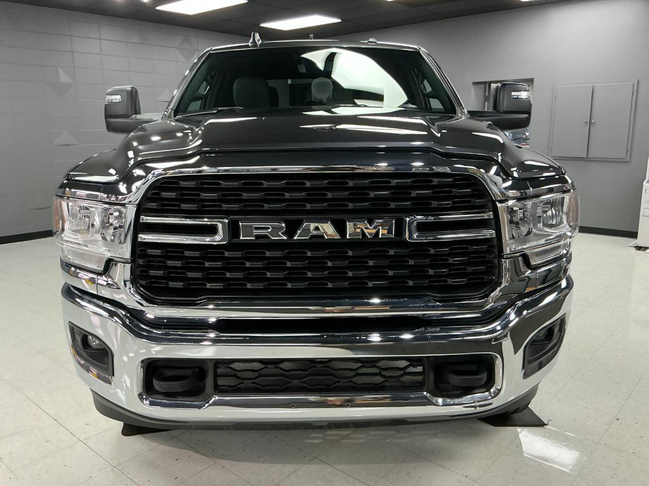 RAM 2500 Big Horn 4x4 Crew Cab 6'4" Box 2024