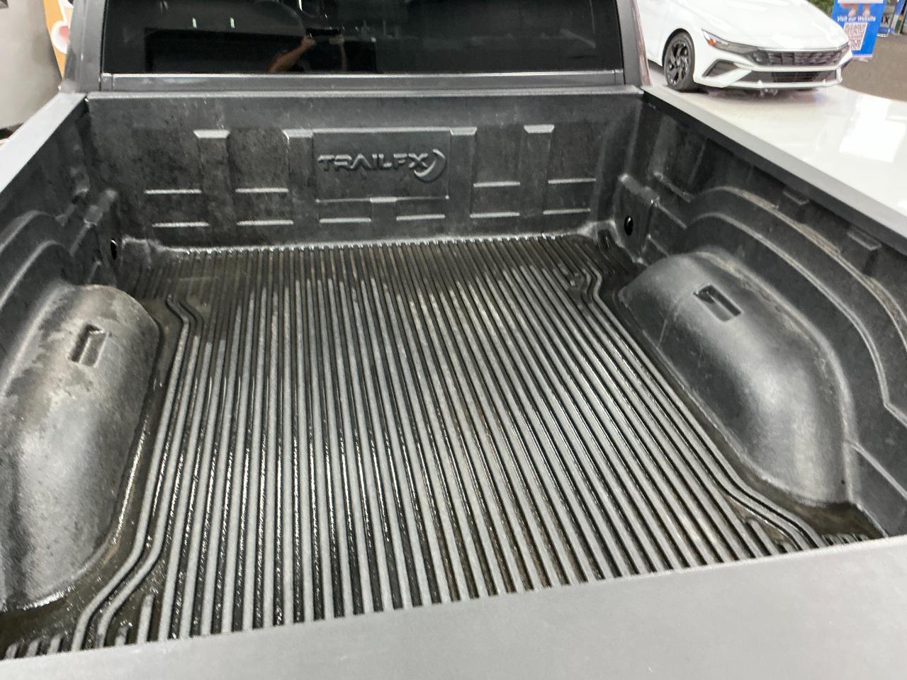 RAM 2500 Big Horn 4x4 Crew Cab 6'4" Box 2024