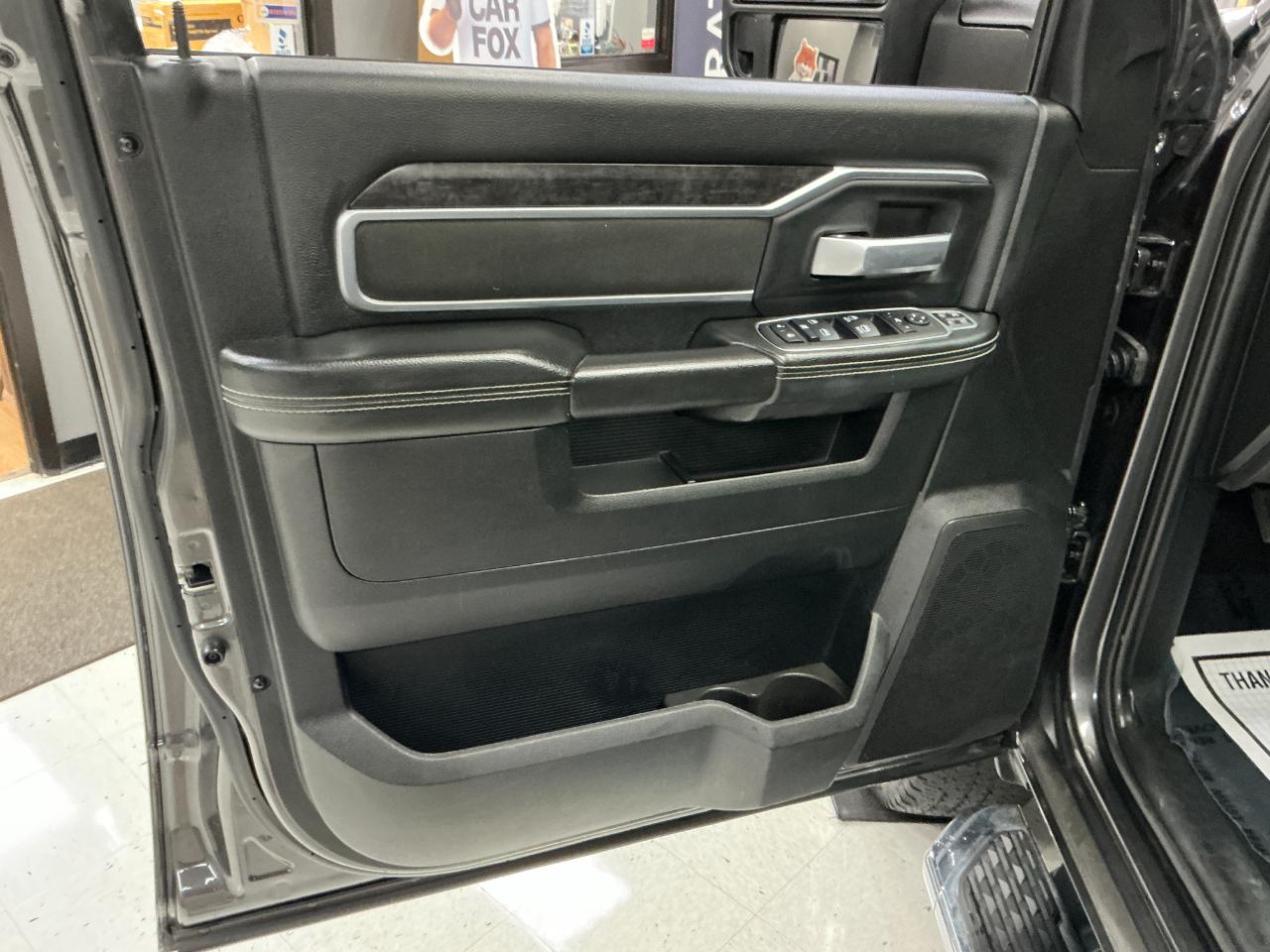 RAM 2500 Big Horn 4x4 Crew Cab 6'4" Box 2024