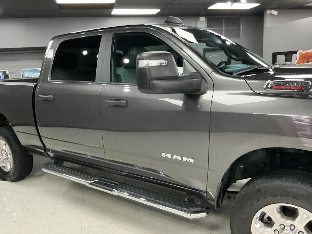 RAM 2500 Big Horn 4x4 Crew Cab 6'4" Box 2024