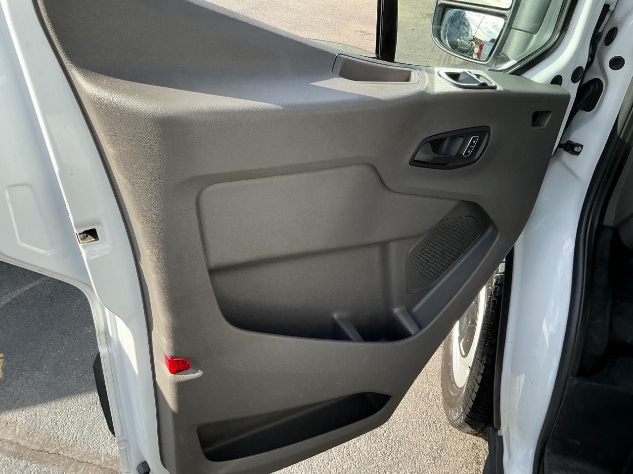 Ford Transit Cargo Van T-250 130" Med Rf 9070 GVWR RWD 2023