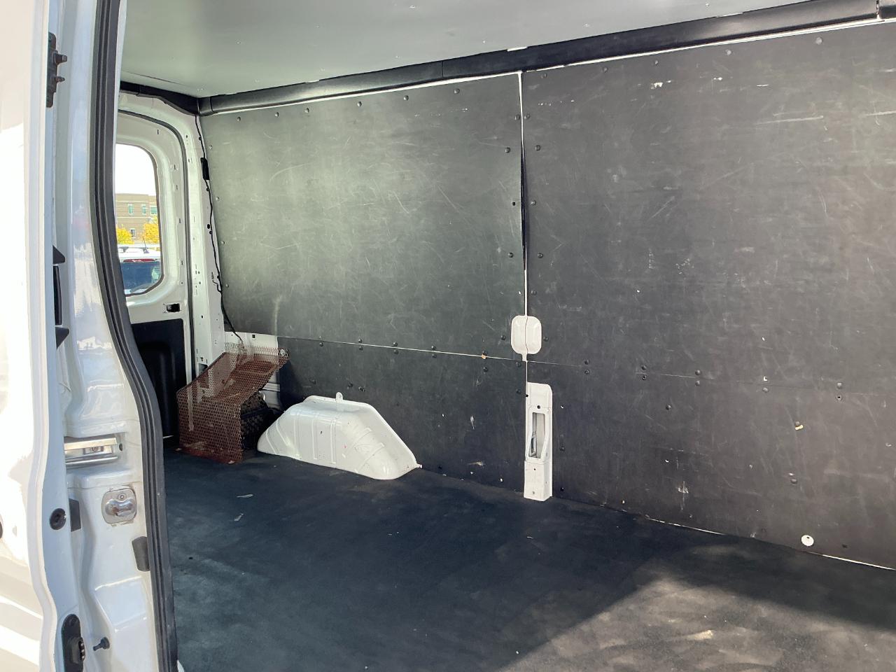 Ford Transit Cargo Van T-250 130" Med Rf 9070 GVWR RWD 2023