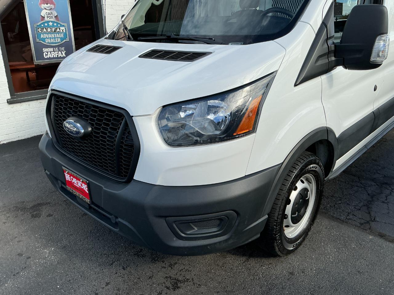 Ford Transit Cargo Van T-250 130" Med Rf 9070 GVWR RWD 2023