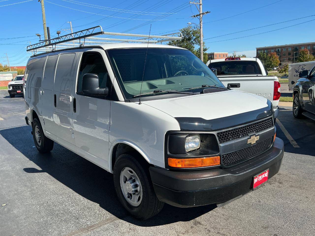Chevrolet Express Cargo Van RWD 2500 135" 2016