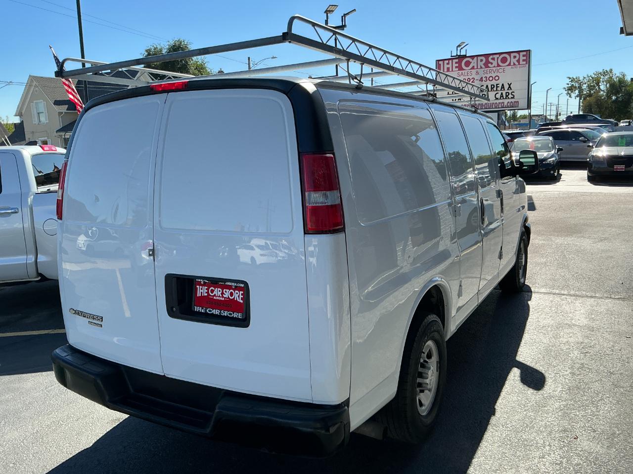 Chevrolet Express Cargo Van RWD 2500 135" 2016