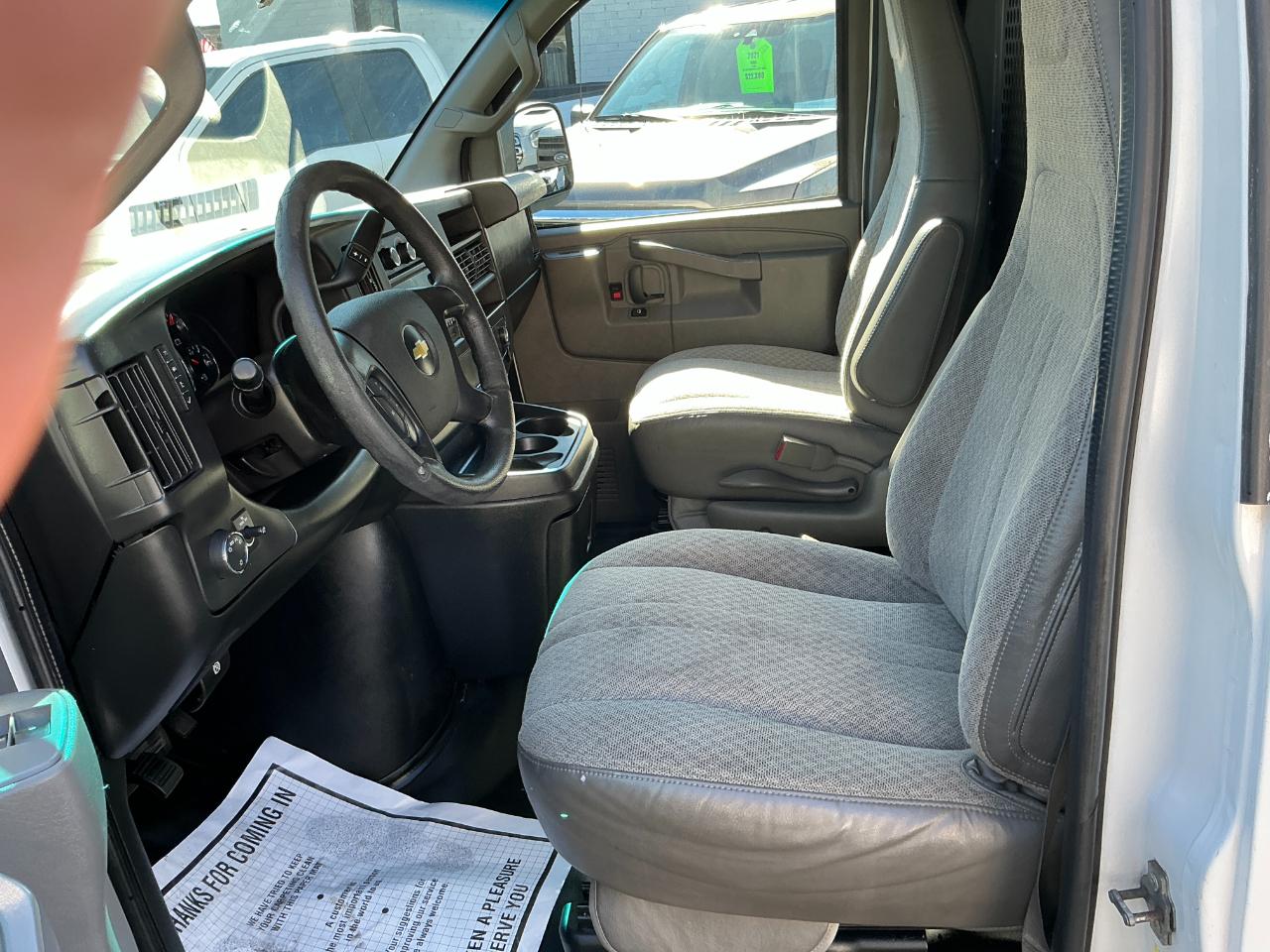 Chevrolet Express Cargo Van RWD 2500 135" 2016