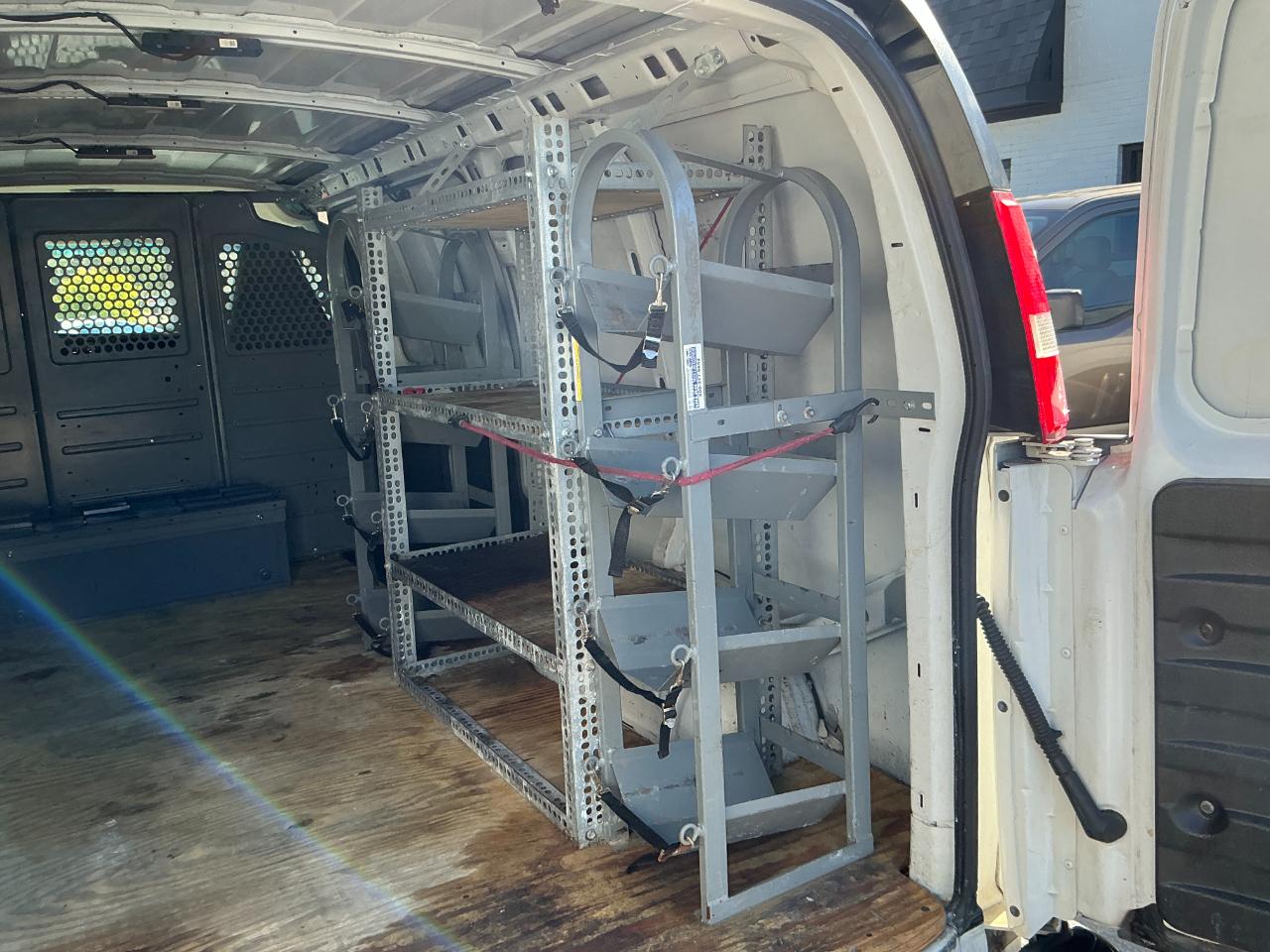 Chevrolet Express Cargo Van RWD 2500 135" 2016