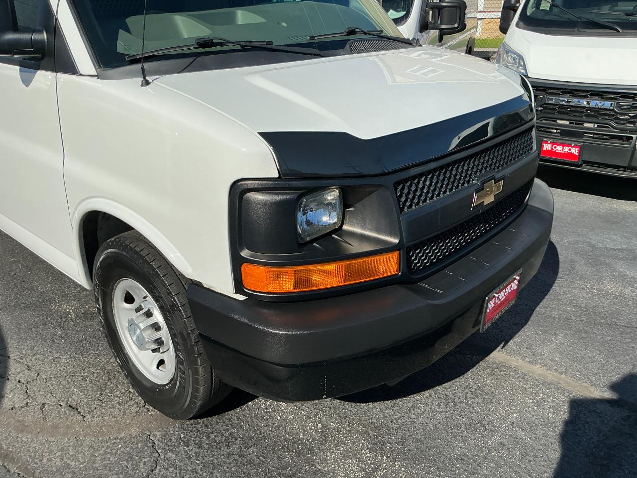 Chevrolet Express Cargo Van RWD 2500 135" 2016