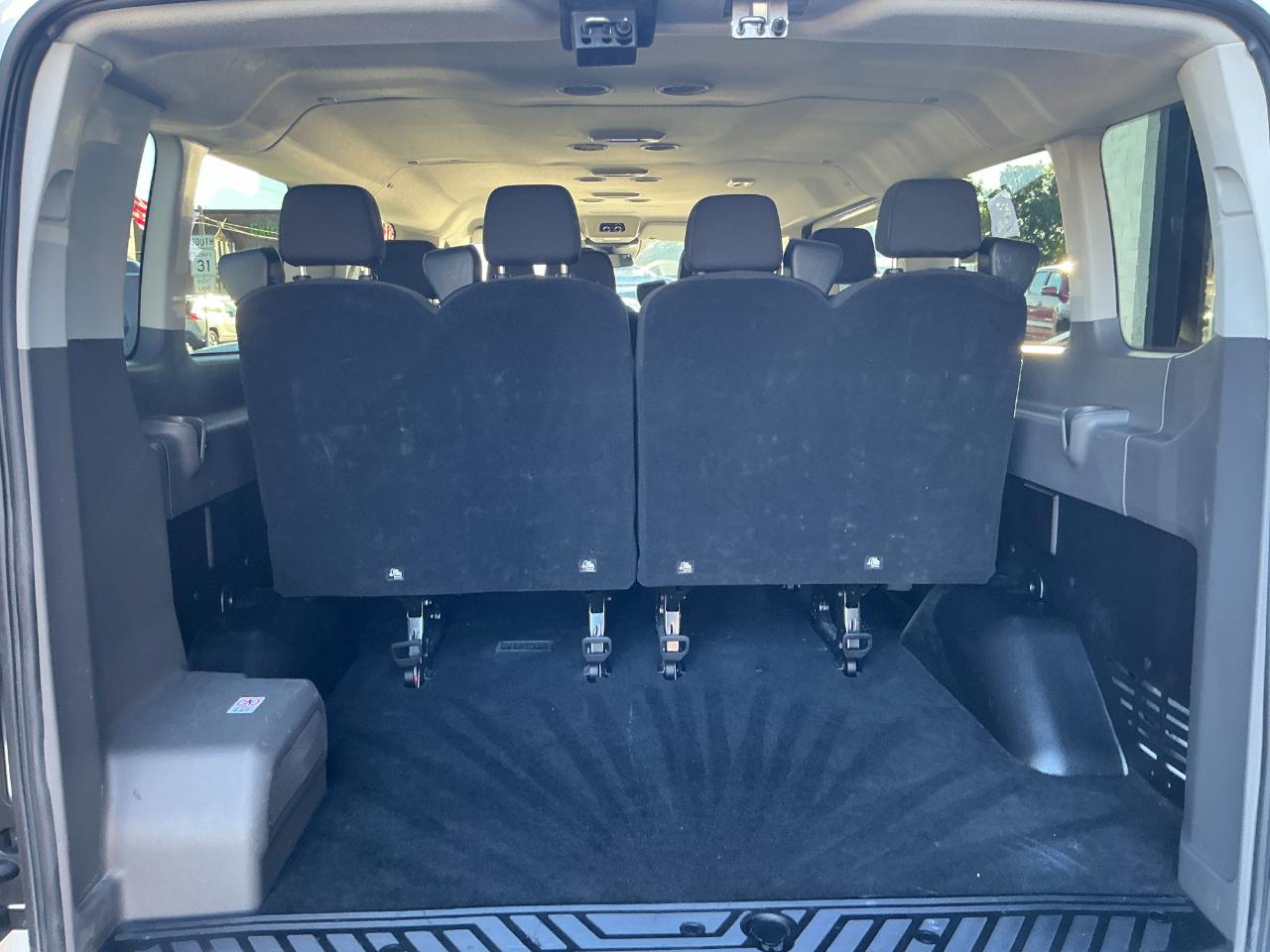 Ford Transit Passenger Wagon T-350 148" Low Roof XLT RWD 2026