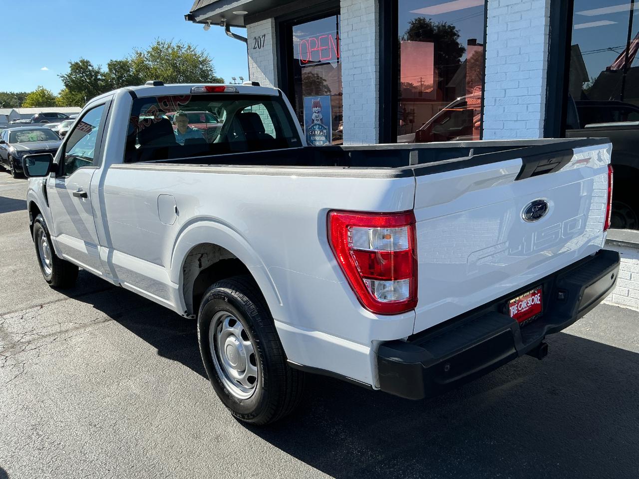 Ford F-150 XL 2WD Reg Cab 8' Box 2022