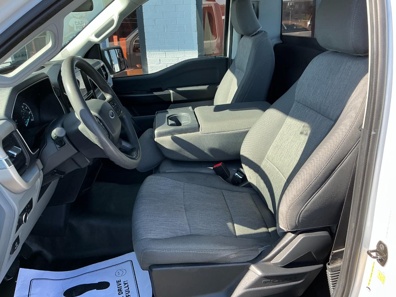 Ford F-150 XL 2WD Reg Cab 8' Box 2022