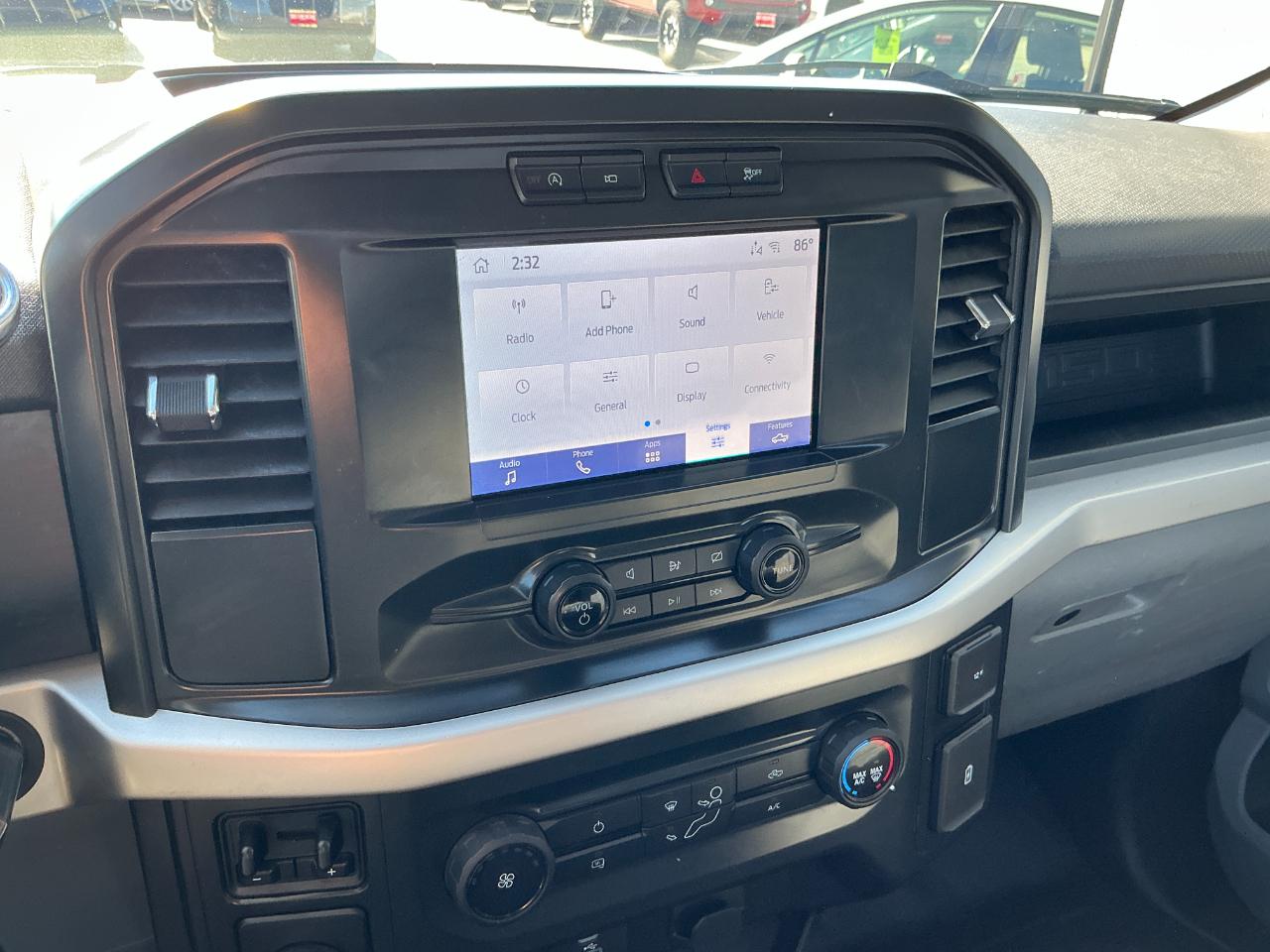 Ford F-150 XL 2WD Reg Cab 8' Box 2022