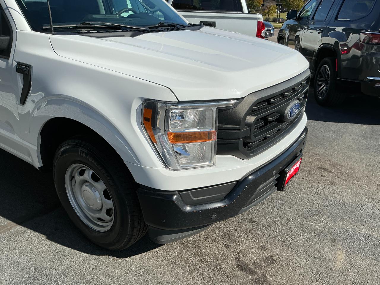 Ford F-150 XL 2WD Reg Cab 8' Box 2022
