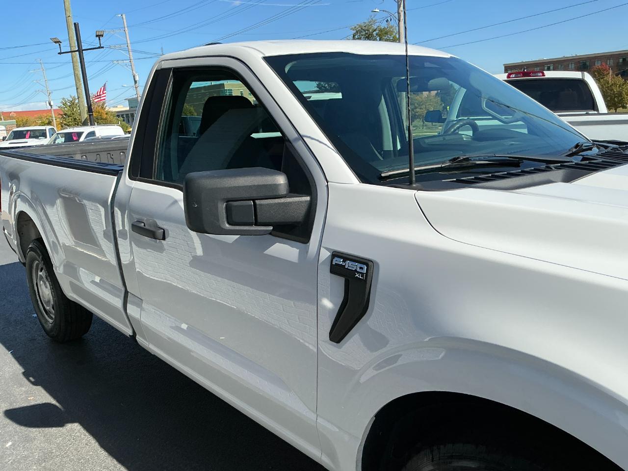 Ford F-150 XL 2WD Reg Cab 8' Box 2022
