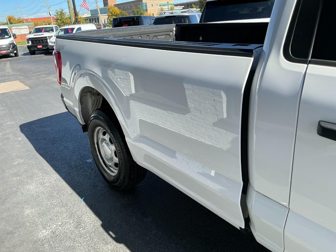 Ford F-150 XL 2WD Reg Cab 8' Box 2022