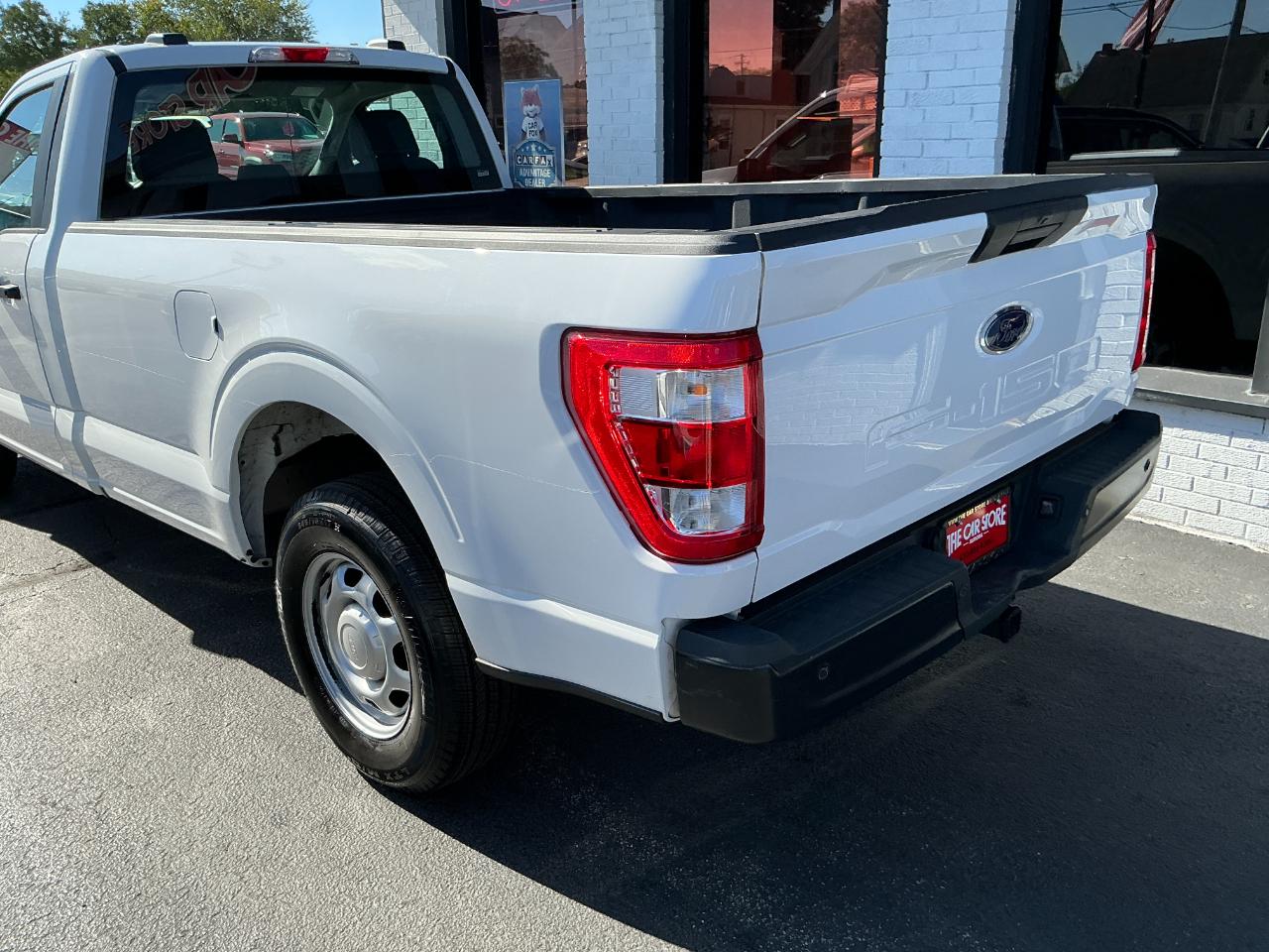Ford F-150 XL 2WD Reg Cab 8' Box 2022