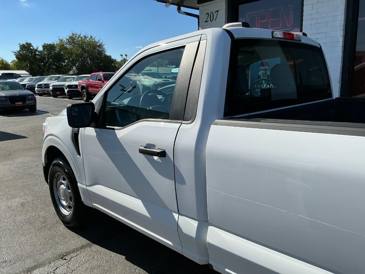 Ford F-150 XL 2WD Reg Cab 8' Box 2022