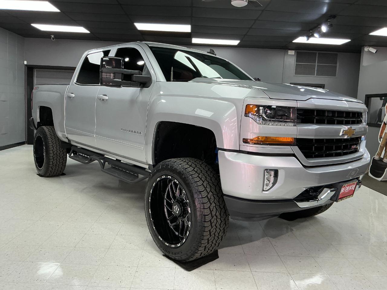 Chevrolet Silverado 1500 4WD Crew Cab 143.5" LT w/2LT 2018